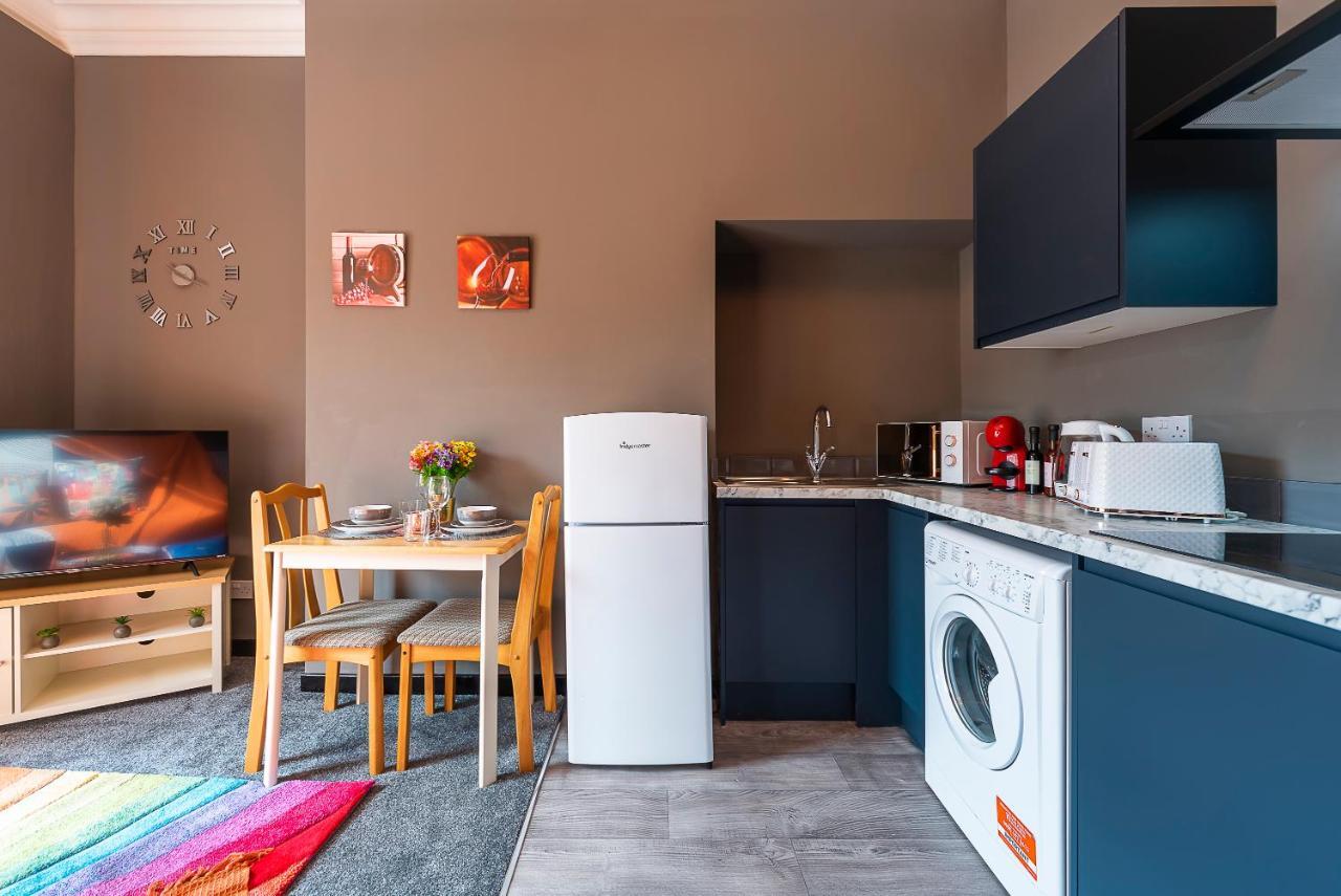 Art-Filled Bohemian 1 Bedroom Apt 2 Beds Colourful Praise Inn Apartment Kingston upon Hull Zewnętrze zdjęcie